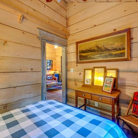Enchanting Creekside Cabin Near Kings Canyon Park! Badger Extérieur photo