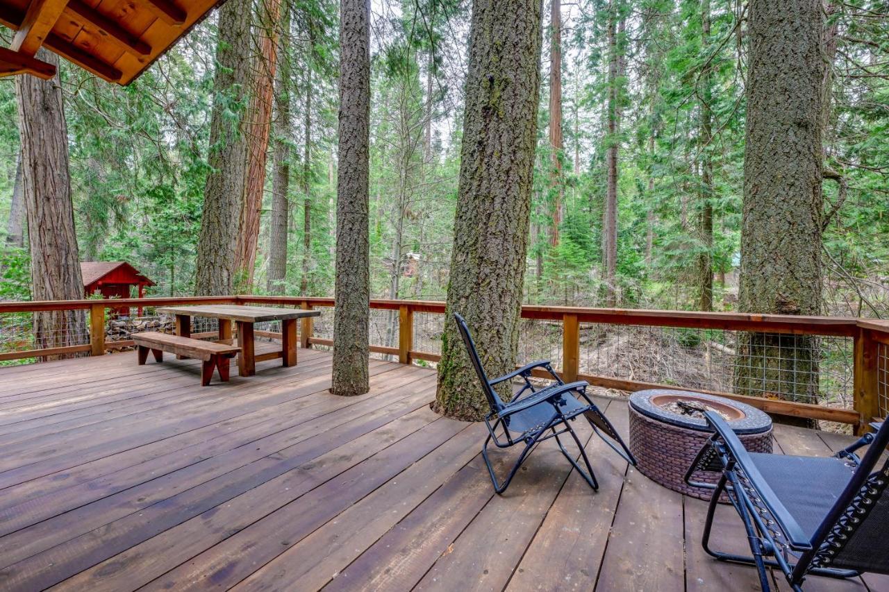 Enchanting Creekside Cabin Near Kings Canyon Park! Badger Extérieur photo