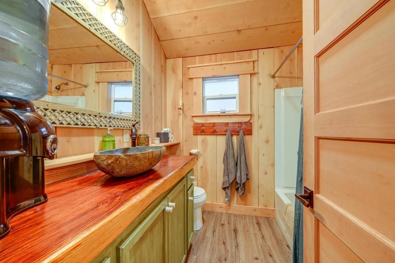 Enchanting Creekside Cabin Near Kings Canyon Park! Badger Extérieur photo