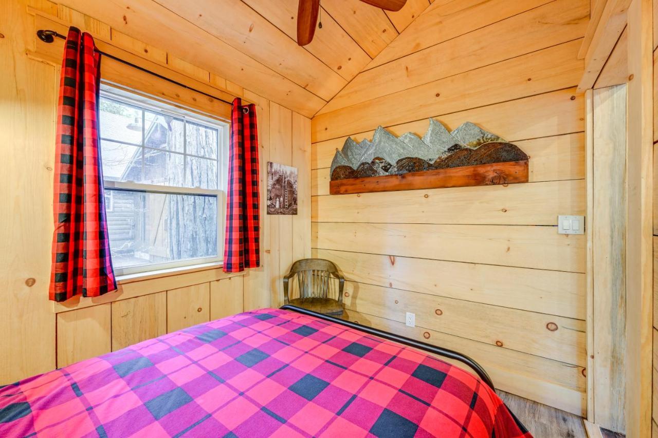 Enchanting Creekside Cabin Near Kings Canyon Park! Badger Extérieur photo