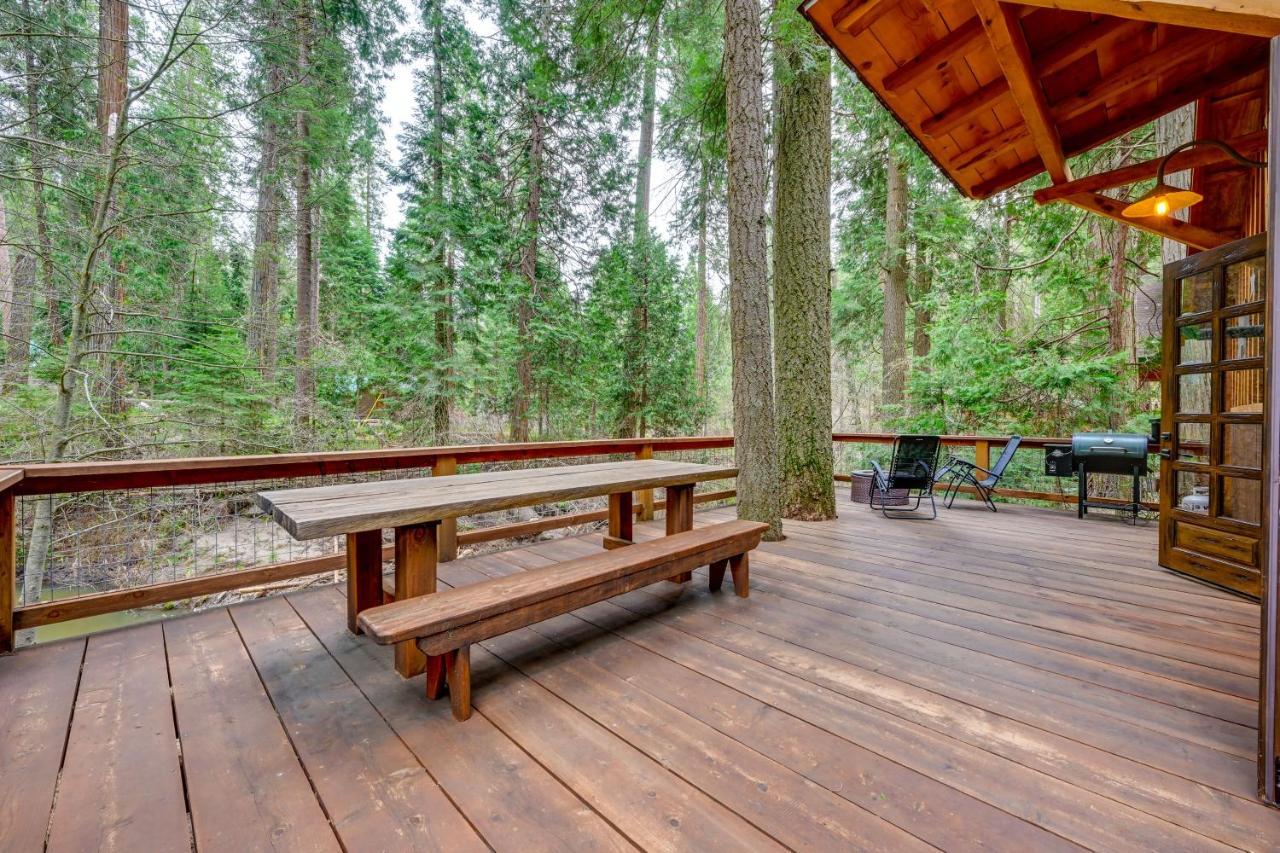 Enchanting Creekside Cabin Near Kings Canyon Park! Badger Extérieur photo
